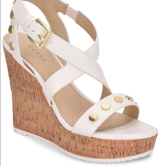 guess white wedges